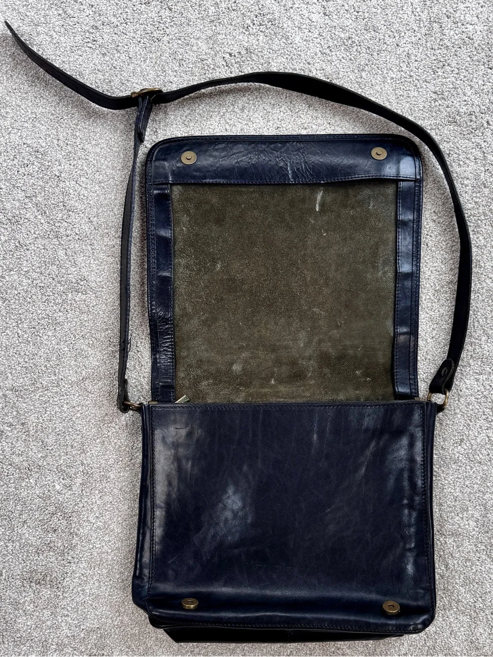 Black Leather Laptop Crossbody Bag - Professional Everyday Carry